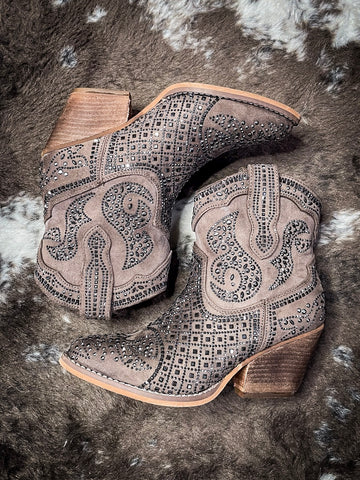 Show Off Ankle Bootie in Taupe - Very G - Bronco Western Supply Co.